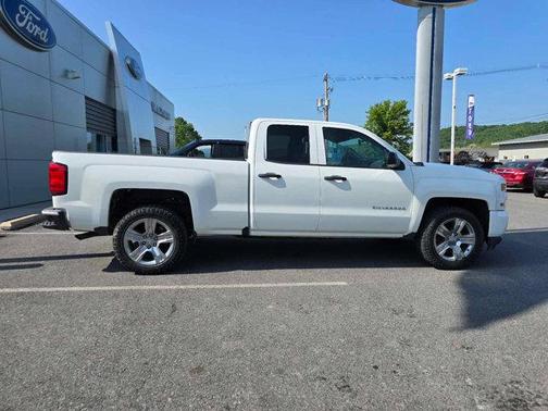 2017 Chevrolet Silverado 1500 Custom