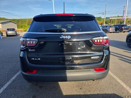 2023 Jeep Compass Latitude Lux