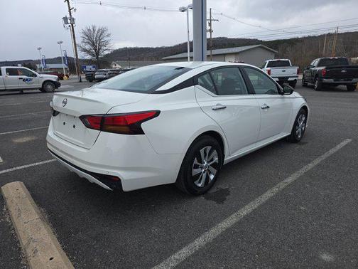 2024 Nissan Altima S FWD