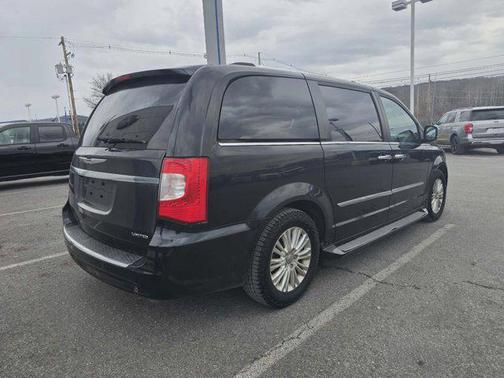 2012 Chrysler Town & Country Limited