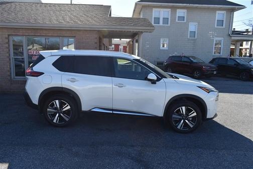 2023 Nissan Rogue SL