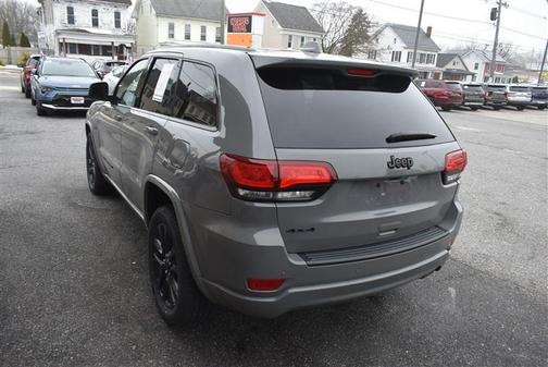 2022 Jeep Grand Cherokee Altitude