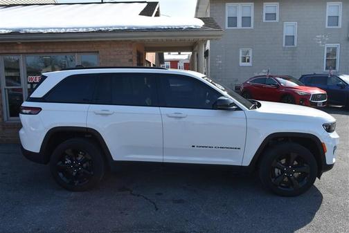 2023 Jeep Grand Cherokee Altitude