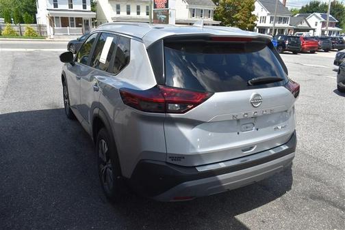 Brilliant Silver Metallic 2023 Nissan Rogue SV