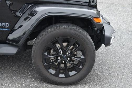 Black Clearcoat 2025 Jeep Wrangler 4xe Sahara
