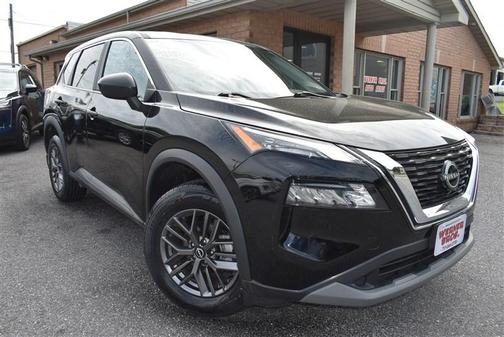 Super Black 2023 Nissan Rogue S