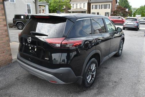 Super Black 2023 Nissan Rogue S