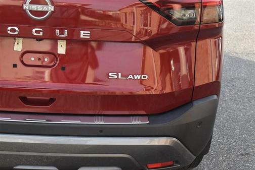 2022 Nissan Rogue SL