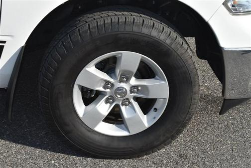 Bright White Clearcoat 2020 RAM 1500 Classic SLT