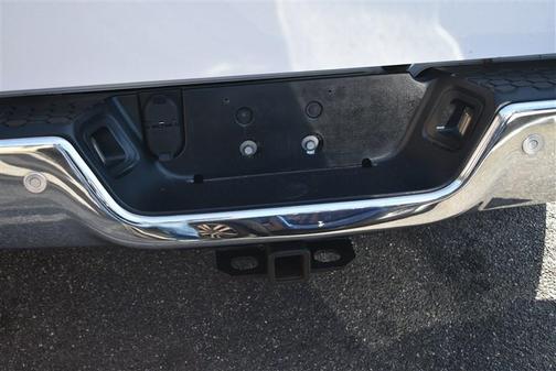 Bright White Clearcoat 2020 RAM 1500 Classic SLT
