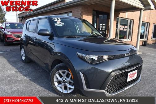Gravity Gray 2023 Kia Soul LX