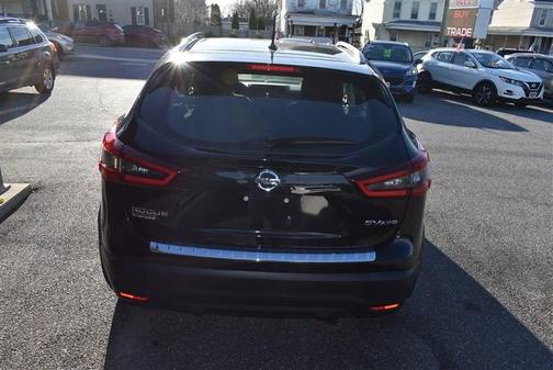 2022 Nissan Rogue Sport SV