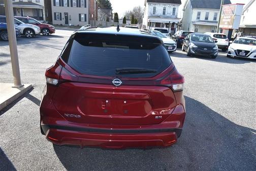 2024 Nissan Kicks SR