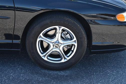 Black 2003 Chevrolet Monte Carlo SS