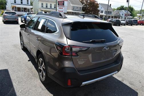 BROWN 2022 Subaru Outback Limited