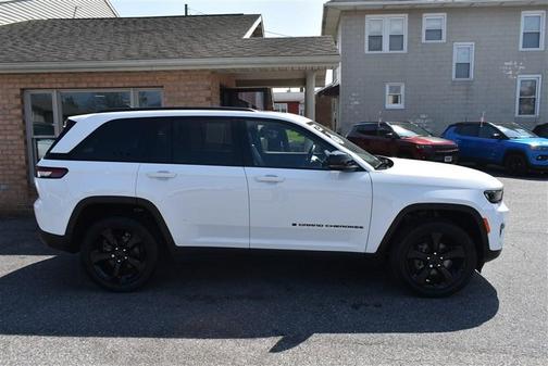 2023 Jeep Grand Cherokee Altitude