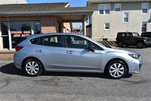 Ice Silver Metallic 2019 Subaru Impreza 2.0i