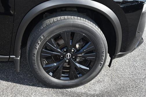 Super Black 2023 Nissan Rogue SV