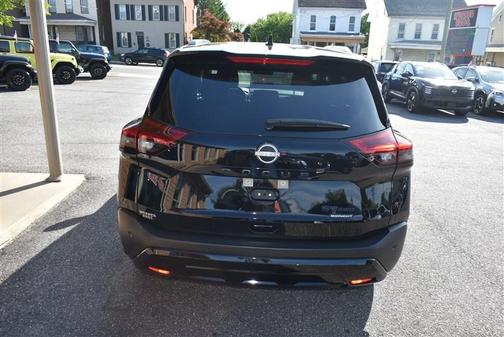 Super Black 2023 Nissan Rogue SV