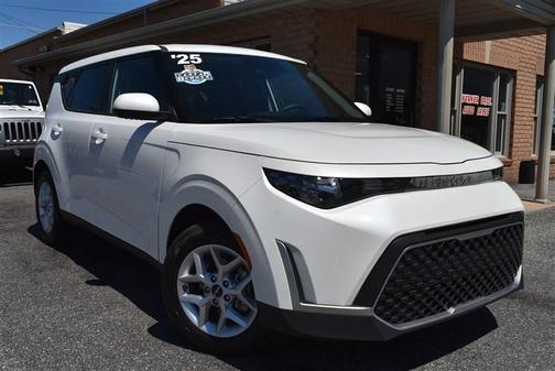 Snow White Pearl 2025 Kia Soul LX