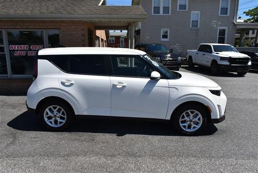 Snow White Pearl 2025 Kia Soul LX