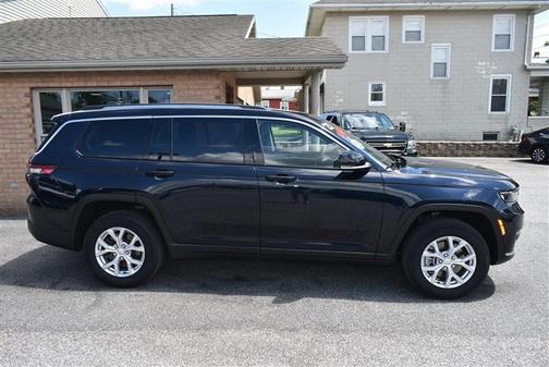Midnight Sky 2023 Jeep Grand Cherokee L Limited
