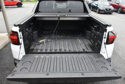 Atlas White 2025 Hyundai SANTA CRUZ SEL Activity