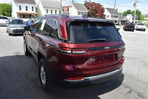 Velvet Red Pearlcoat 2023 Jeep Grand Cherokee Laredo