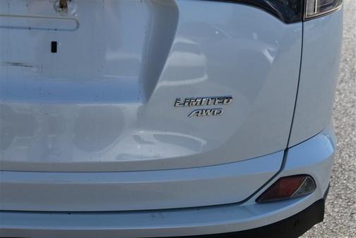 Blizzard Pearl 2016 Toyota RAV4 Limited