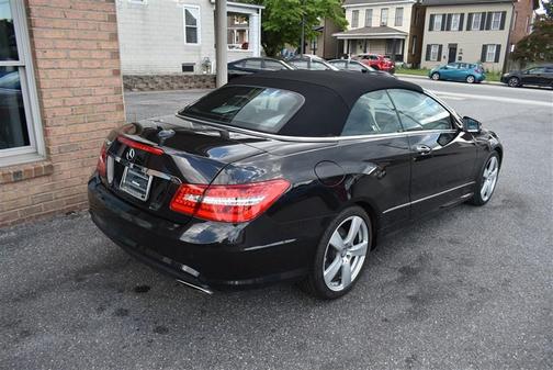 BLACK 2012 Mercedes-Benz E-Class 550