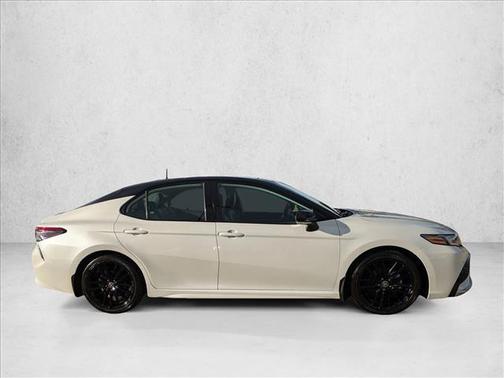 Wind Chill Pearl/Midnight Black Metallic 2023 Toyota Camry XSE