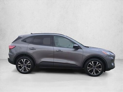 Carbonized Gray Metallic 2022 Ford Escape SE