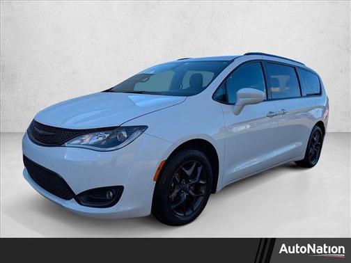 2019 Chrysler Pacifica Touring-L Plus