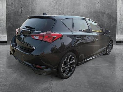 2016 Scion iM 5dr HB Man