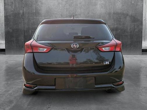 2016 Scion iM 5dr HB Man