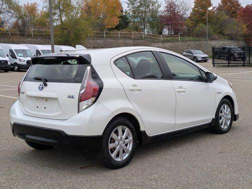 2017 Toyota Prius c Two