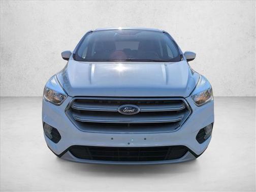 Oxford White 2017 Ford Escape SE