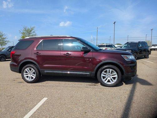 Burgundy Velvet Metallic Tinted Clearcoat 2019 Ford Explorer XLT
