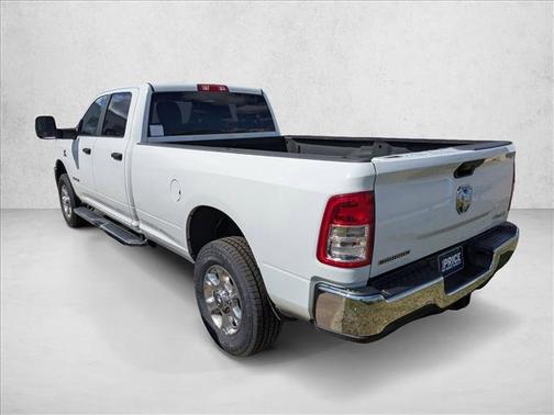 2024 RAM 3500 Big Horn Crew Cab 4x4 8' Box