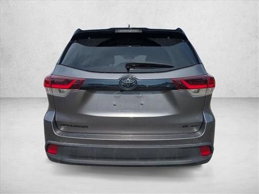 Predawn Gray Mica 2019 Toyota Highlander SE