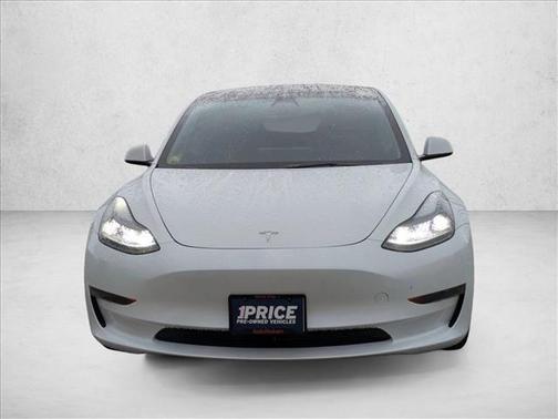 Pearl White Multi-Coat 2023 Tesla Model 3 Standard Range