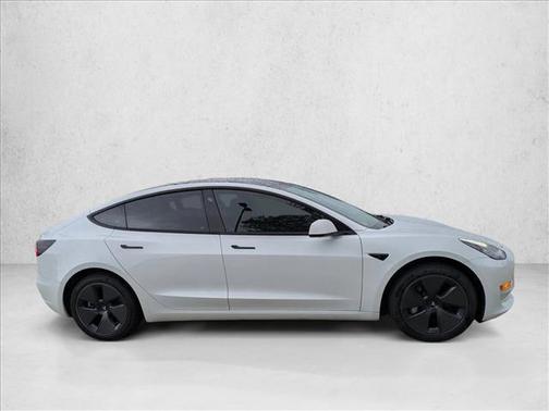 Pearl White Multi-Coat 2023 Tesla Model 3 Standard Range