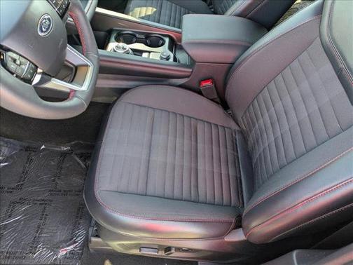 Star White Metallic Tri-Coat 2026 Ford Explorer ST-Line