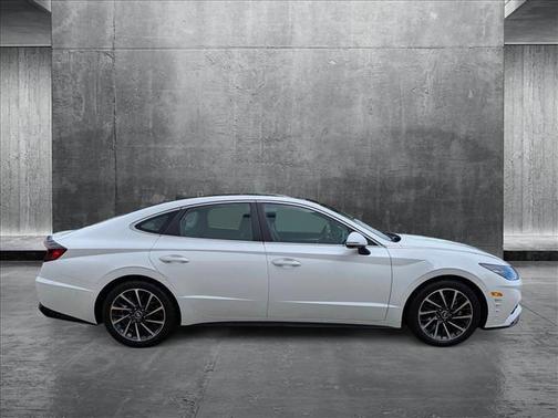 2022 Hyundai SONATA Limited
