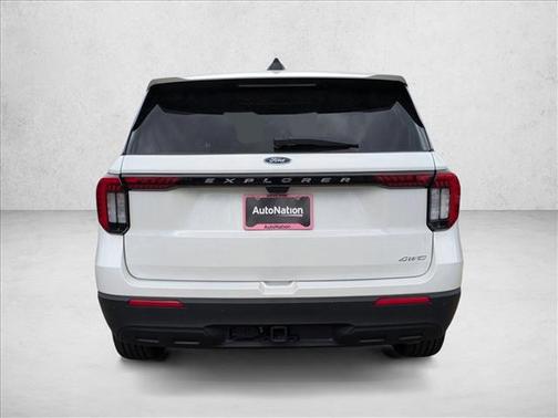 Star White Metallic Tri-Coat 2026 Ford Explorer Active
