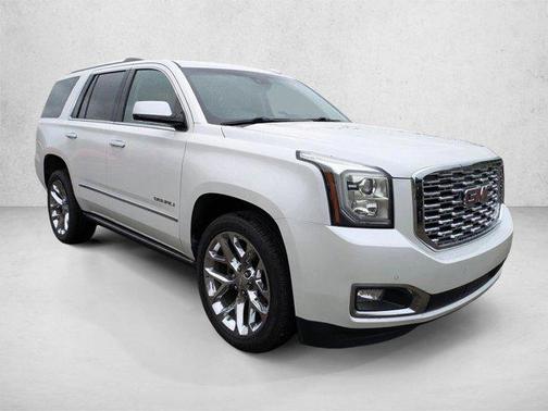 White Frost Tricoat 2018 GMC Yukon Denali