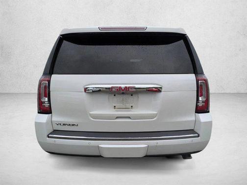White Frost Tricoat 2018 GMC Yukon Denali