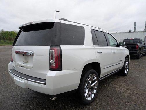 White Frost Tricoat 2018 GMC Yukon Denali