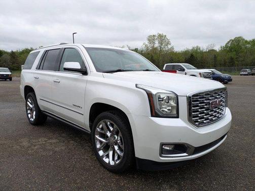 White Frost Tricoat 2018 GMC Yukon Denali