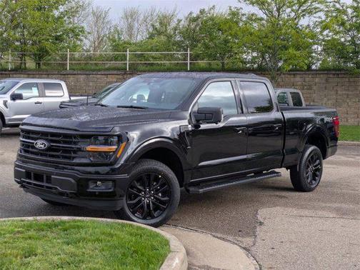 Agate Black Metallic 2026 Ford F-150 XLT